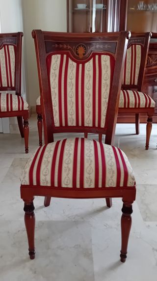 Mesa y 6 Sillas Comedor Clásicas Madera