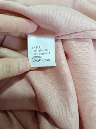 Vestido rosa corte A manga corta