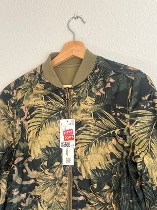 Chaqueta Bomber Pull&Bear Reversible Verde Talla S