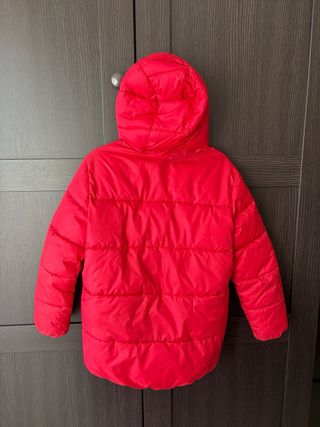 Cazadora acolchada plumífera roja Talla 7/8 años