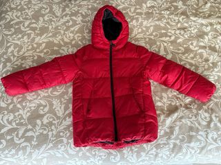 Cazadora acolchada plumífera roja Talla 7/8 años