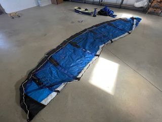 Tabla Kitesurf y de regalo cometa que no se infla