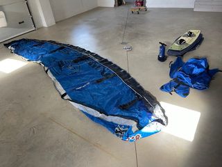 Tabla Kitesurf y de regalo cometa que no se infla