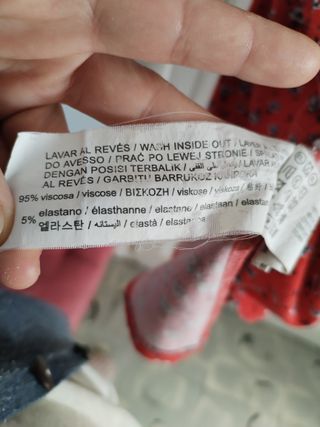 Vestido rojo estampado floral