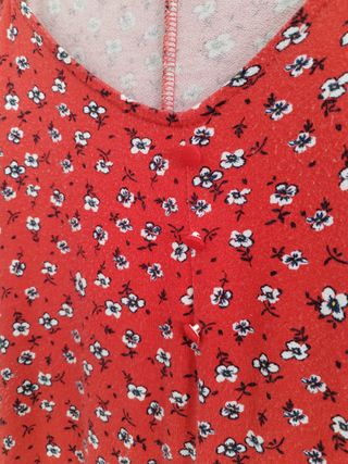 Vestido rojo estampado floral