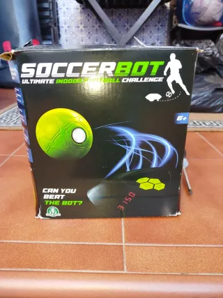 Soccerbot Verde y Negro