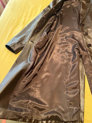 Abrigo efecto piel Zara