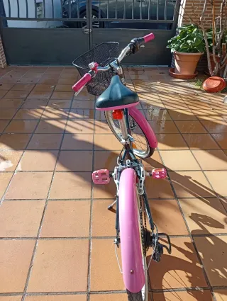 Bicicleta,casco y guantes