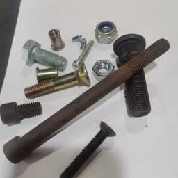 Clavos Mini-Brad 0.8 x 15mm (10000 uds)