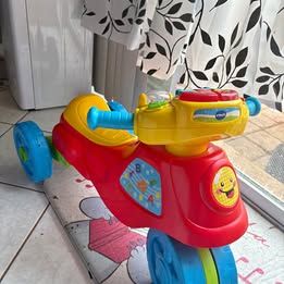 Triciclo VTech para niños