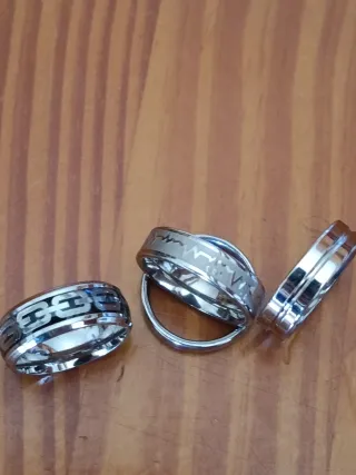 Lote 4 Anillos de acero inoxidable Pequeños