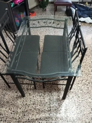 Mesa comedor cristal y 4 sillas