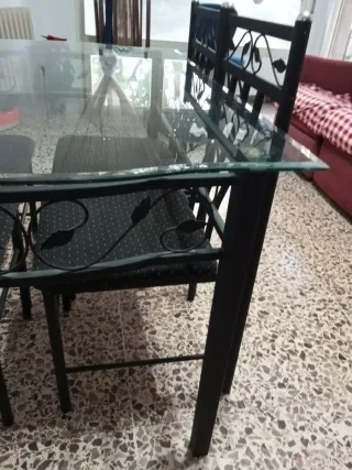 Mesa comedor cristal y 4 sillas