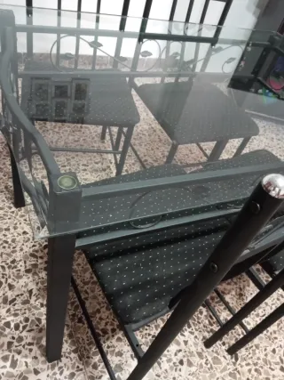 Mesa comedor cristal y 4 sillas