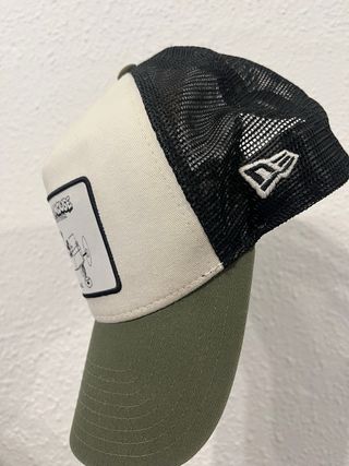 Gorra Mickey Mouse Disney Beige y Verde