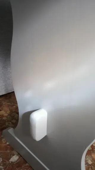 Mesa de comedor robusta de madera