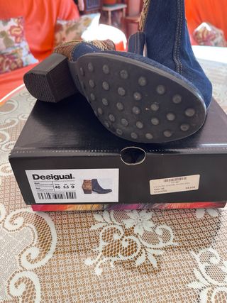 Botines Desigual Denim con Detalles Florales
