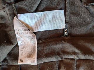 Pantalón corto Only gris aterciopelado