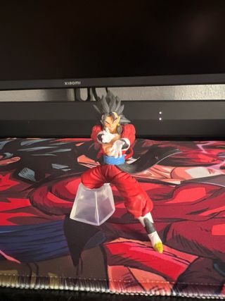 Figura Vegito SSJ4 Gashapon dragon ball