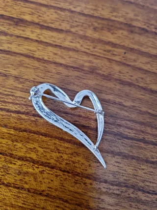 Broche Corazón Brillante Plata