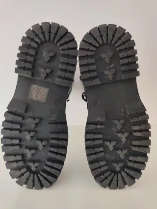 Botas militares negras con plataforma talla 39