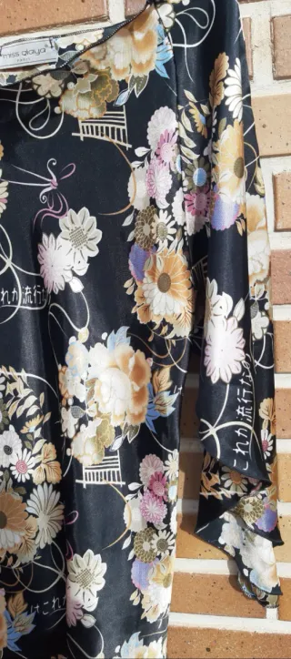 Blusa Estampado Oriental muy original