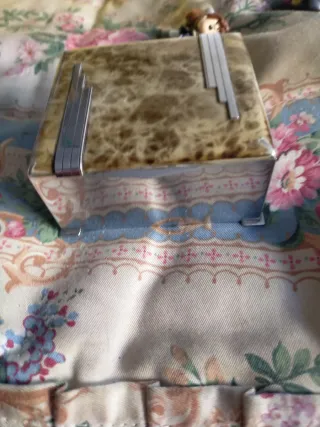 Cajita joyero de metal10×10×6