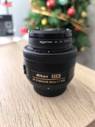 Nikon D5600 + 18-55mm +35mm + 50mm