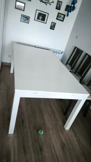 Conjunto comedor mesa blanca y sillas