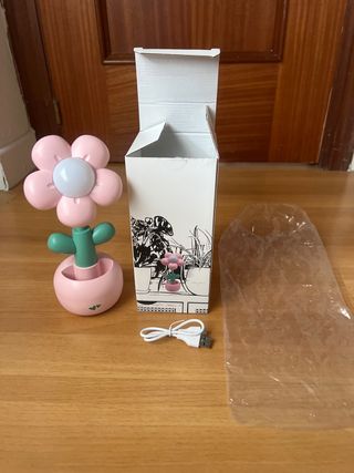 Lámpara de mesa flor rosa y verde