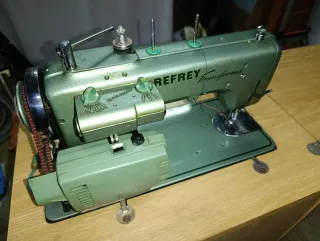 Máquina de coser Refrey Transforma