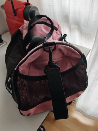 Bolso deportivo Puma negro y rosa