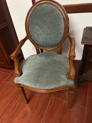 Dos Sillones estilo Luis XVI