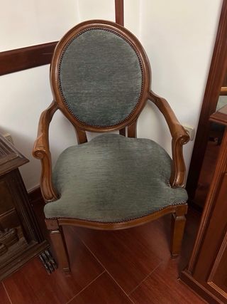 Dos Sillones estilo Luis XVI