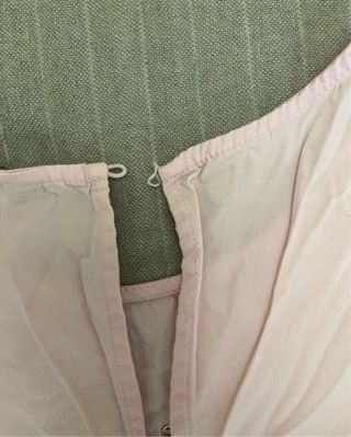 Blusa rosa con perlas