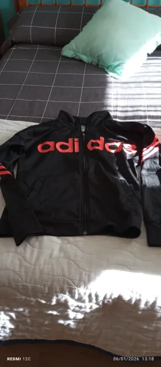 Sudadera Adidas Negra y Roja