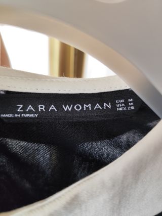 Zara Camicetta con colletto bianco