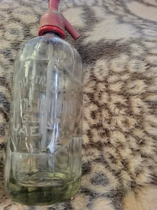 Sifón antiguo de cristal de Jaén.