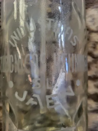 Sifón antiguo de cristal de Jaén.