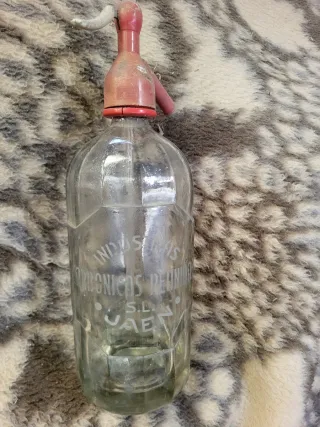 Sifón antiguo de cristal de Jaén.
