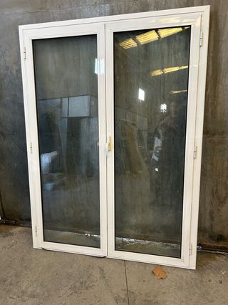 Ventana de aluminio (Balconera)