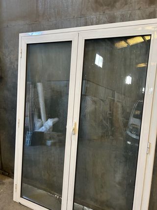 Ventana de aluminio (Balconera)