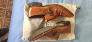 Zapatos de piel marrones