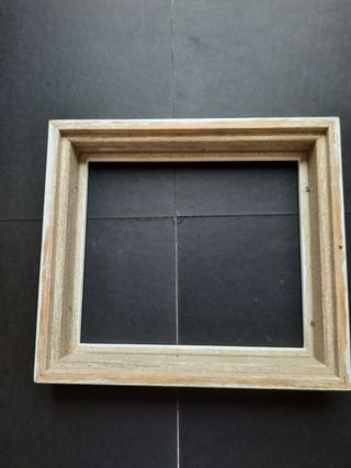 Marco de madera blanco envejecido