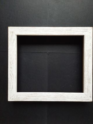 Marco de madera blanco envejecido