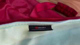 Bolsa de viaje Delsey roja 30x28x60