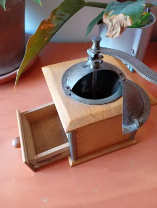 Molinillo de café antiguo madera