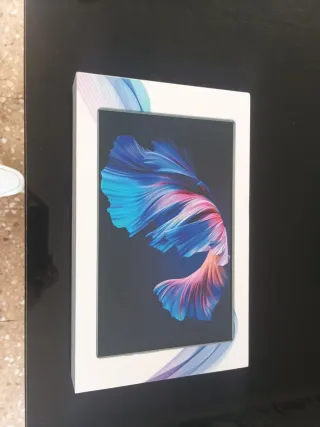 Tablet Nueva con Teclado Negro