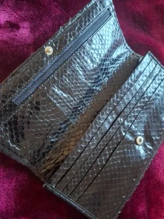 Cartera Piel Serpiente Negra y Plateada