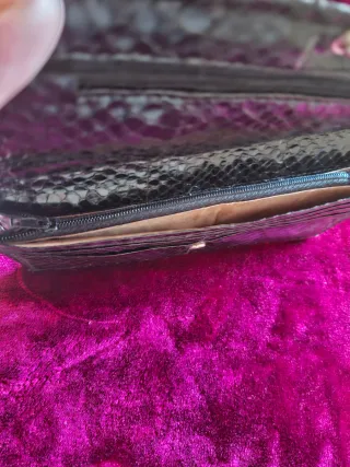 Cartera Piel Serpiente Negra y Plateada